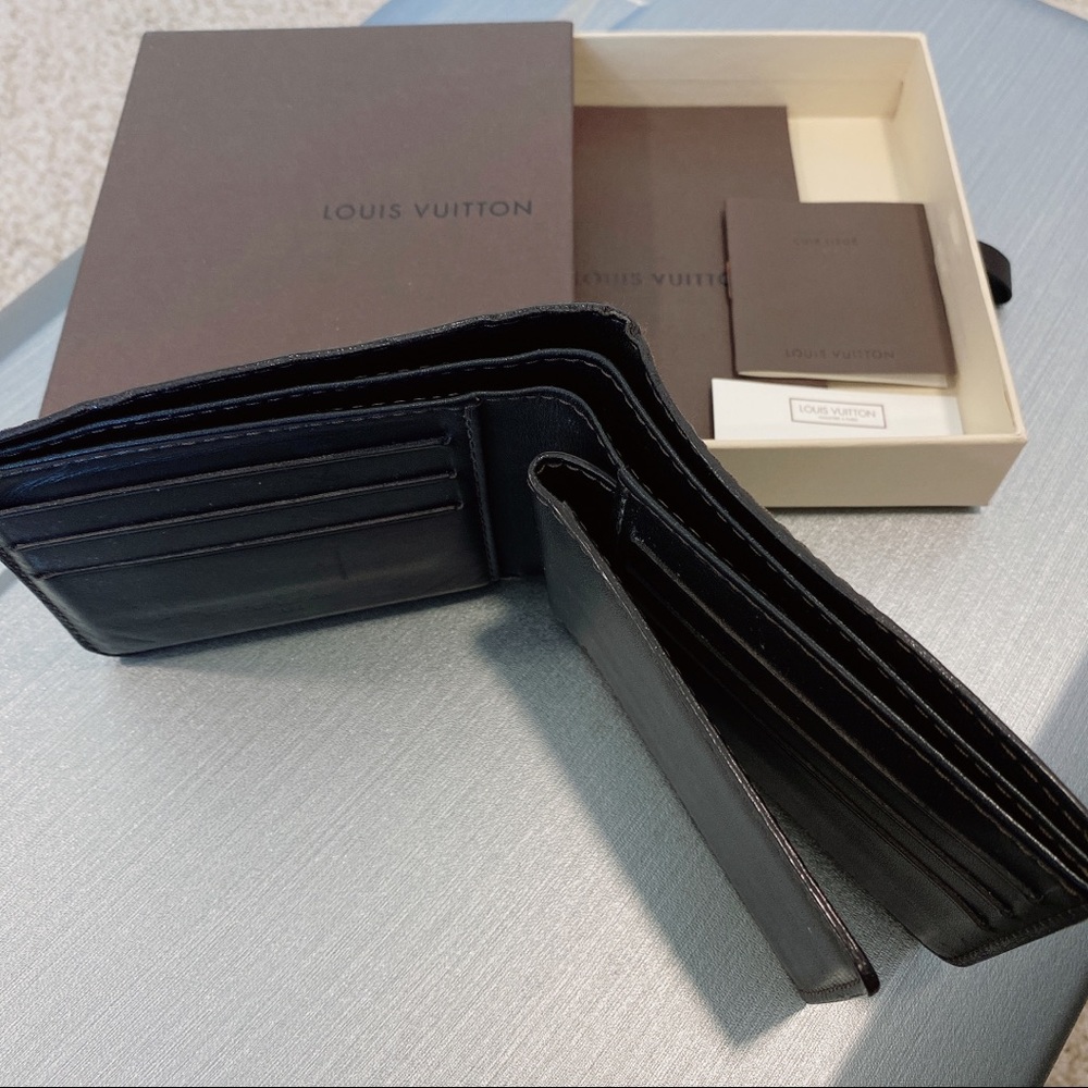 Authentic LV Leather Wallet - Picture 3 of 6